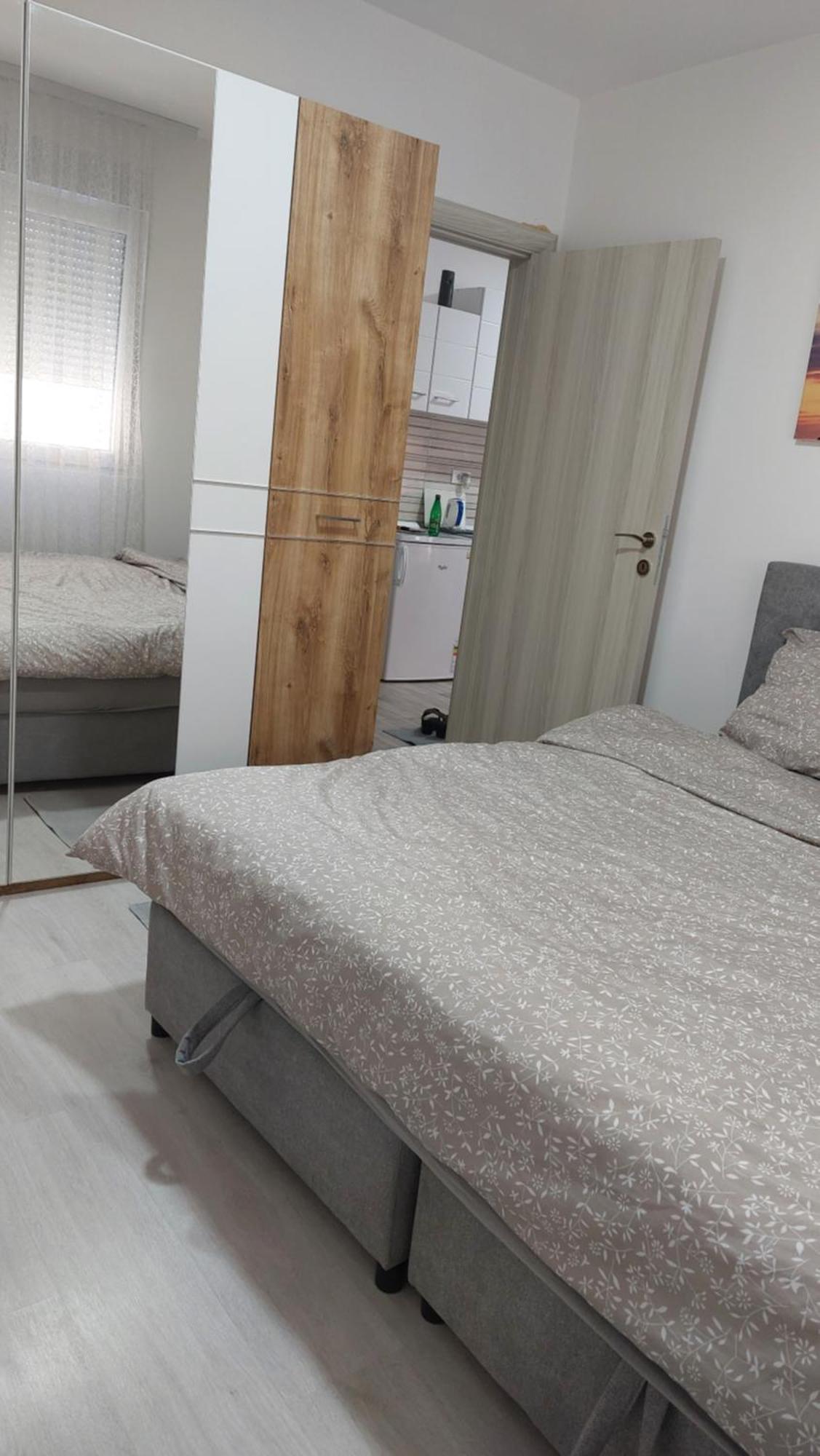 Bili Appartement Paraćin Kamer foto